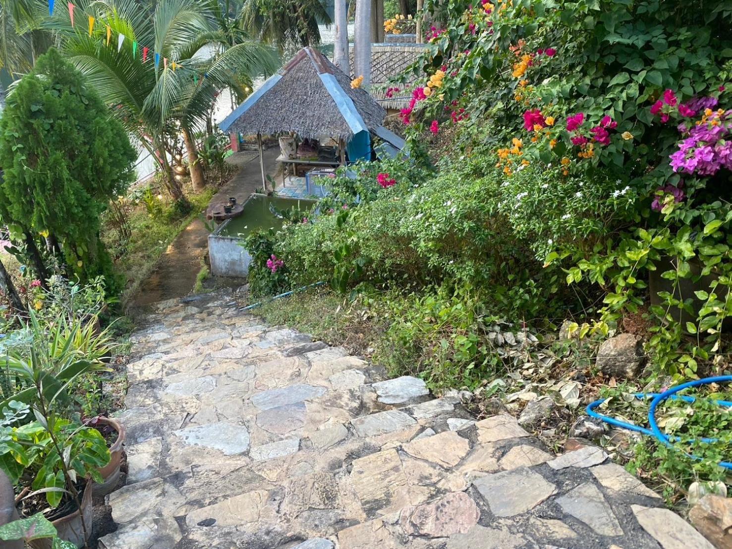 แพจิตรธาดาธารน้ำ Hotel Tha Kradan Exterior photo